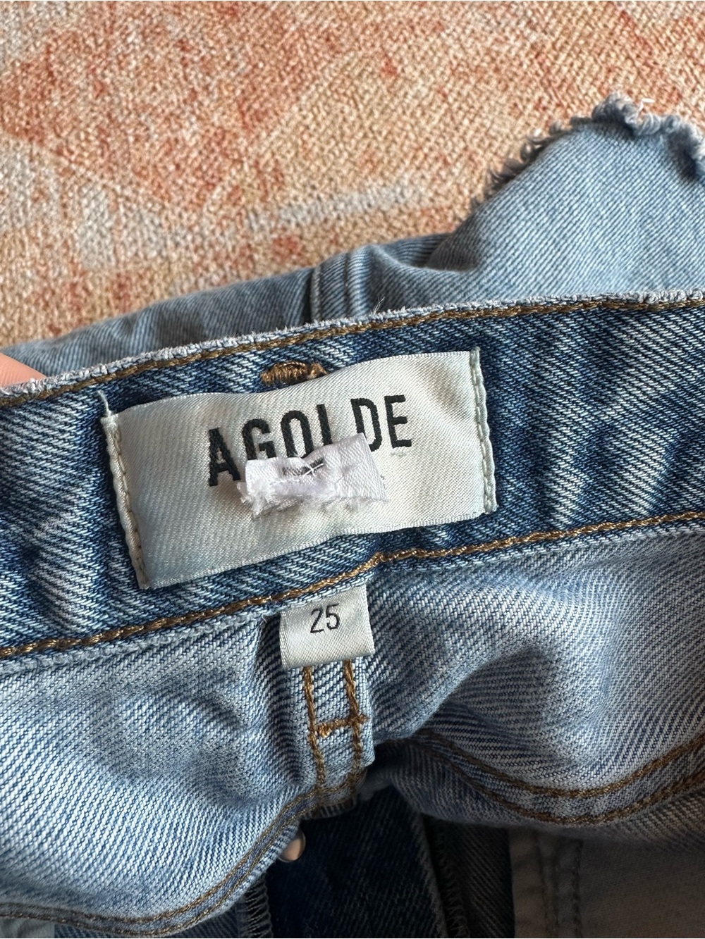 AGOLDE Parker vintage cut off shorts organic cotton Aritzia distressed size 25 - Picture 2 of 9